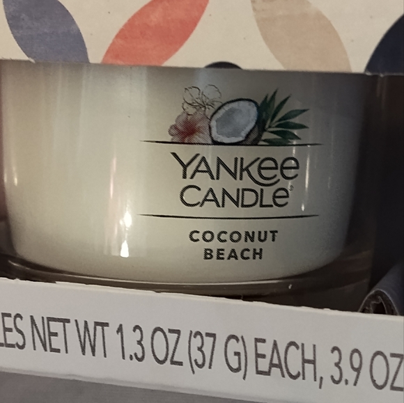NWT! Yankee Candle Set (3pc Set) - Picture 5 of 9